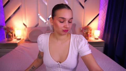 Daniela online show from April 2026 02:11:01 PM