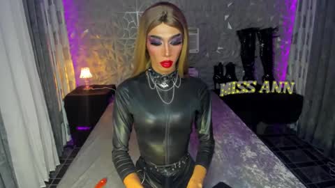 Snapshot of anitacruisze chatting on January 2025 12:46:02 AM Miss Ann online show from January 2025 12:46:02 AM