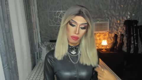 Snapshot of anitacruisze chatting on February 2025 02:58:02 AM Miss Ann online show from February 2025 02:58:02 AM