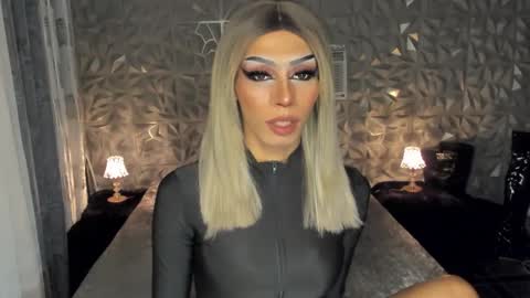 Snapshot of anitacruisze chatting on February 2025 11:57:02 AM Miss Ann online show from February 2025 11:57:02 AM