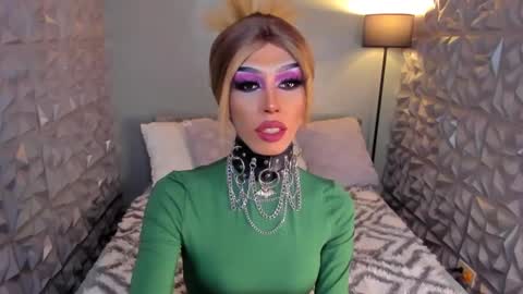 Snapshot of anitacruisze chatting on March 2025 05:40:01 AM Miss Ann online show from March 2025 05:40:01 AM