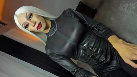 Snapshot of anitacruisze chatting on November 2025 09:36:02 PM Miss Ann online show from November 2025 09:36:02 PM