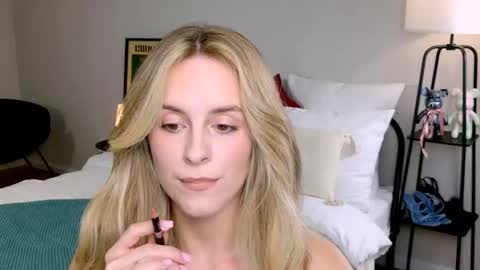 Anita online show from September 2025 01:27:01 PM