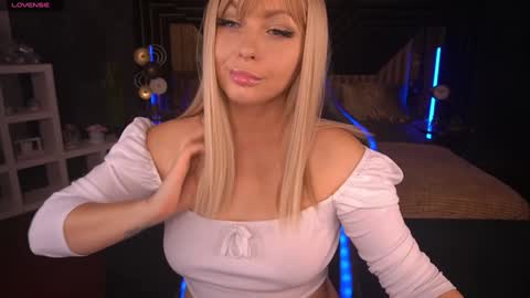 Anita online show from February 2025 06:37:02 PM