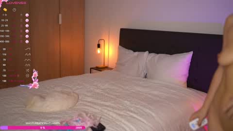 Snapshot of anitaraj_ chatting on March 2025 12:20:02 AM Im Anita thumb up me please its important online show from March 2025 12:20:02 AM