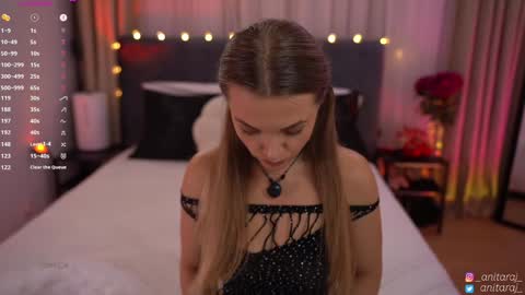 Snapshot of anitaraj_ chatting on October 2025 10:19:02 PM Im Anita thumb up me please its important online show from October 2025 10:19:02 PM