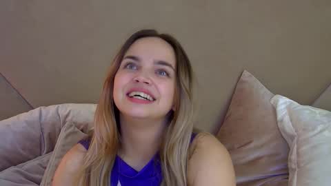 Snapshot of anitaventure chatting on October 2025 04:49:01 PM AnitaVenture online show from October 2025 04:49:01 PM