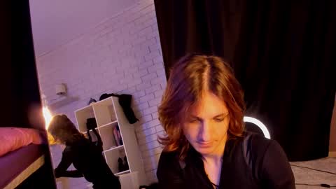 Angel online show from December 2025 06:12:02 PM