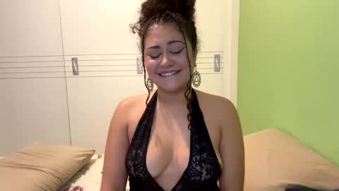 Snapshot of ann4montez_ chatting on December 2024 03:37:02 AM Anna online show from December 2024 03:37:02 AM