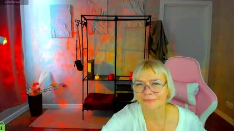 ann_annise online show from April 2026 07:44:01 AM