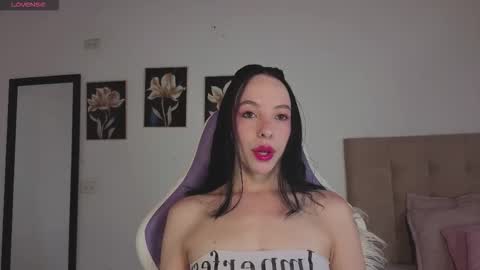 Ana  online show from November 2025 09:48:02 PM