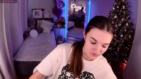 Snapshot of ann_woood chatting on February 2026 08:26:01 AM ann_woood online show from February 2026 08:26:01 AM