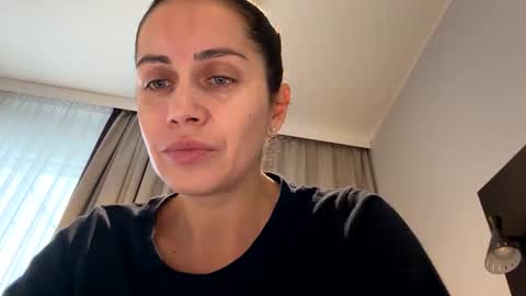 Anna online show from November 2025 07:41:01 AM