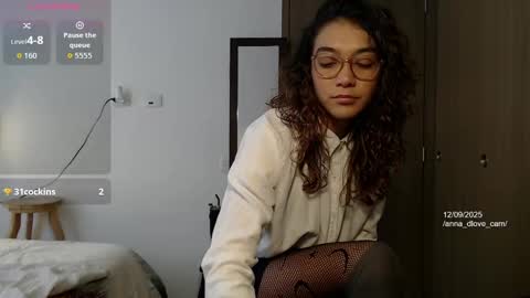 Anna online show from September 2025 03:34:01 PM