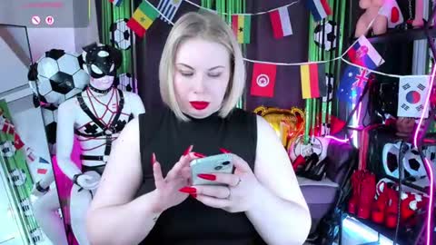 Snapshot of anna_maxwell chatting on June 2026 01:52:01 AM Anna online show from June 2026 01:52:01 AM