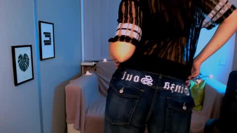 Snapshot of anna_sunshines chatting on January 2025 01:35:01 PM Anna pvt is open online show from January 2025 01:35:01 PM