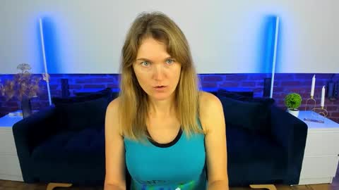 Snapshot of annabel_xxx chatting on October 2025 06:52:02 AM Annabel online show from October 2025 06:52:02 AM