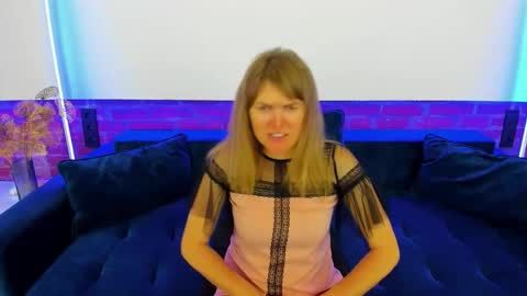 Snapshot of annabel_xxx chatting on November 2025 06:40:01 PM Annabel online show from November 2025 06:40:01 PM