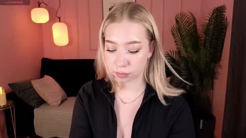 Annabelle online show from December 2024 05:04:02 PM