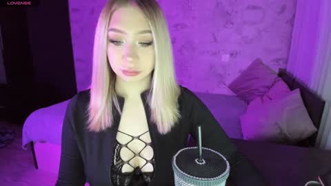 Annabelle online show from January 2025 09:14:02 PM