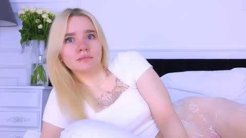 AnnaBelle online show from October 2025 02:21:02 AM