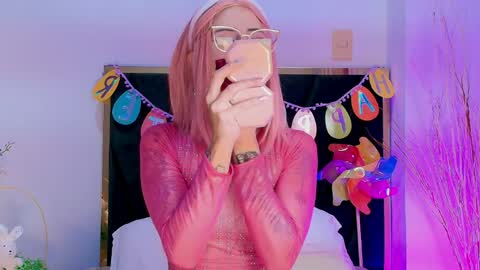 Anna Denver online show from April 2026 06:06:02 PM