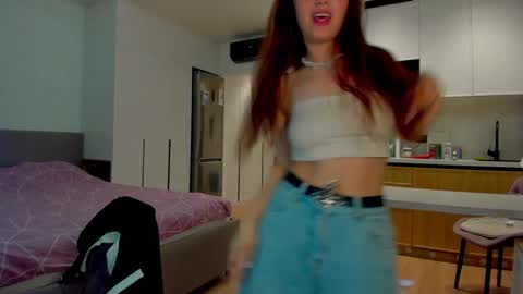 Anna online show from September 2025 08:22:02 PM