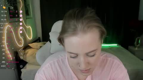 annagrees1 online show from December 2025 05:07:02 PM