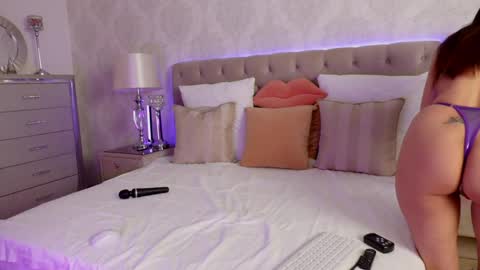 AnnaKarinaX online show from May 2026 03:25:01 AM