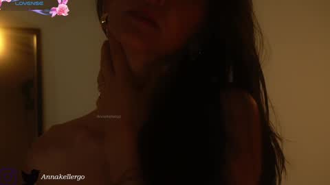 Snapshot of annakellergo chatting on February 2025 02:05:02 AM Anna k online show from February 2025 02:05:02 AM