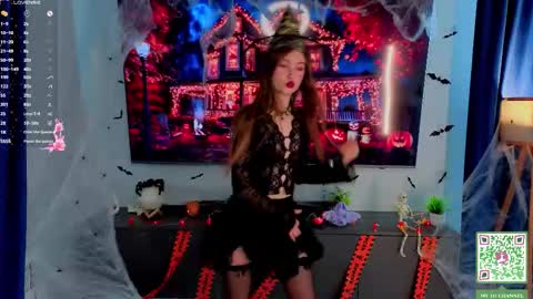 Holly Molly Im Polly online show from October 2025 06:25:01 AM