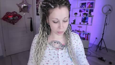 Anna online show from October 2025 02:45:02 AM