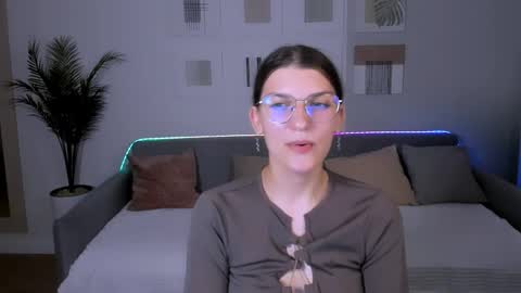 Im Anna online show from May 2026 10:36:01 AM