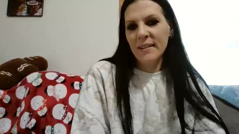 Snapshot of anne12369 chatting on December 2025 05:53:02 PM anne online show from December 2025 05:53:02 PM