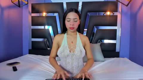 Snapshot of anne_brown1 chatting on September 2025 07:04:02 PM Anne online show from September 2025 07:04:02 PM