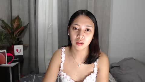 anne_chanelx online show from February 2026 04:46:01 PM