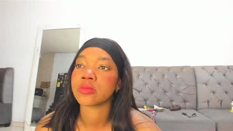 Annie  online show from January 2025 11:49:02 AM