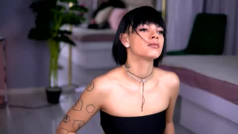 Snapshot of annefaris chatting on December 2025 04:39:02 AM Anne online show from December 2025 04:39:02 AM