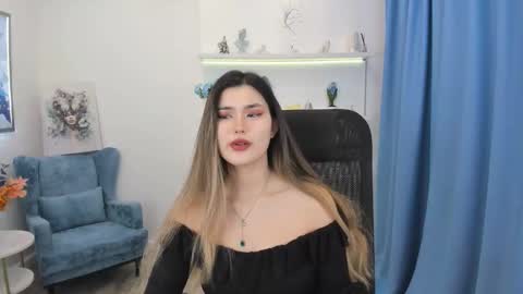 Snapshot of annetli chatting on November 2025 03:32:02 AM annetli online show from November 2025 03:32:02 AM