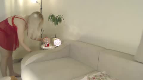 Annett online show from February 2025 02:24:01 PM