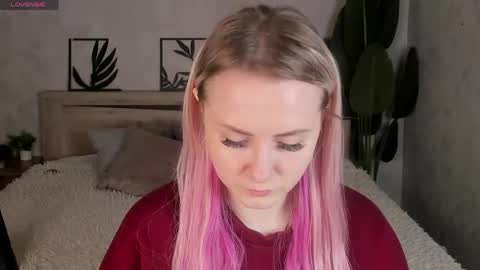 Joyce Howard online show from April 2026 02:17:02 AM