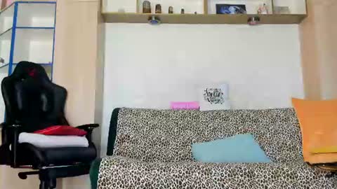 anngray1 online show from July 2026 04:39:33 PM