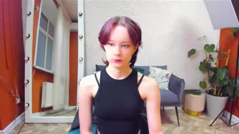 Anni online show from November 2025 12:22:02 PM