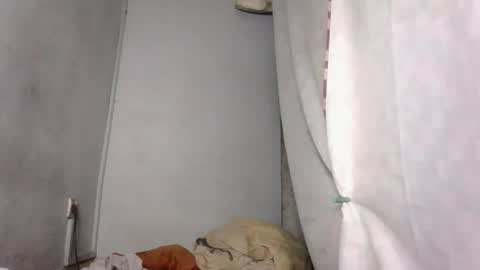 Snapshot of annick98 chatting on February 2026 08:02:02 AM annick98 online show from February 2026 08:02:02 AM