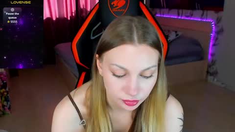 Annie online show from April 2026 07:04:01 AM