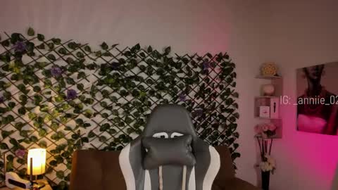 annie_barozzi online show from February 2025 03:07:01 PM