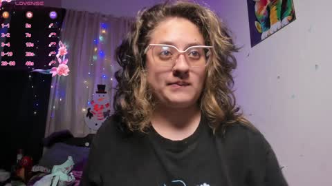 Snapshot of annie_bigboobs_ chatting on January 2025 11:24:02 PM Ana Bolena independent model online show from January 2025 11:24:02 PM