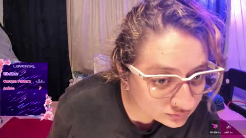 Snapshot of annie_bigboobs_ chatting on September 2025 02:57:01 AM Ana Bolena independent model online show from September 2025 02:57:01 AM