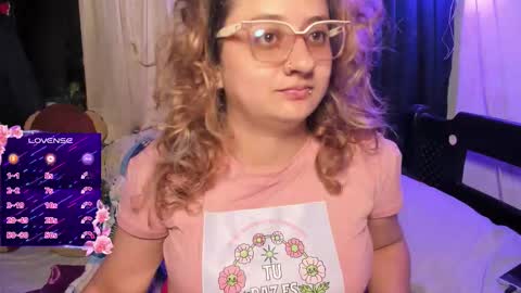 Snapshot of annie_bigboobs_ chatting on October 2025 10:41:01 PM Ana Bolena independent model online show from October 2025 10:41:01 PM