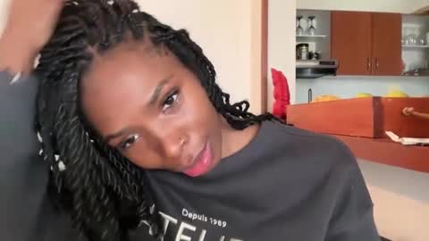 Independent model online show from February 2025 08:24:01 PM